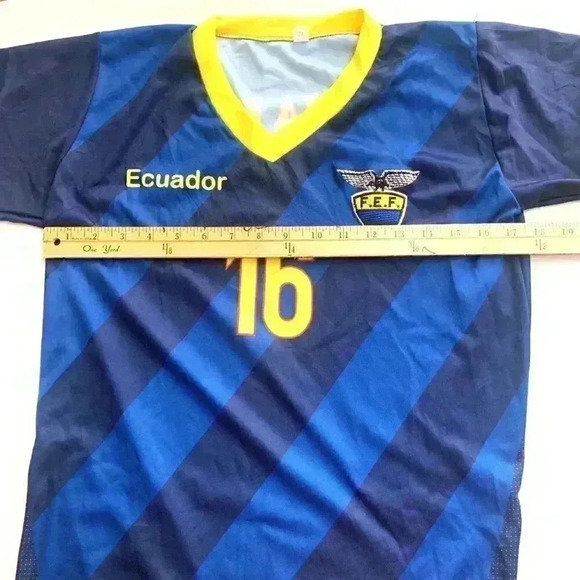 ECUADOR FIFA 2018 WORLS CUP SOCCER JERSEY #16 YOUTH SIZE 38 - Picture 7 of 10